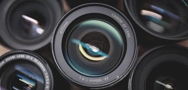 Jak skutecznie sprawdzić przebieg obiektywu w aparacie fotograficznym?