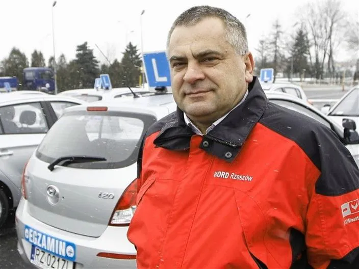 Zarobki egzaminatora prawa jazdy